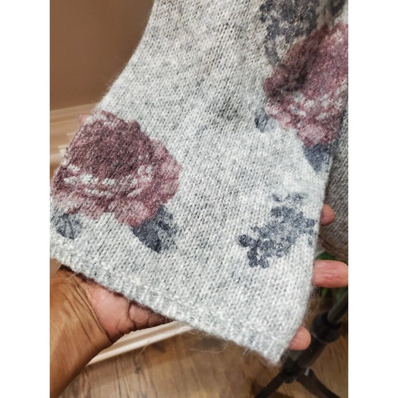 Lucky Brand Women Gray Floral Cotton Round Neck Long Sleeve Pullover Sweater M - Picture 4 of 12